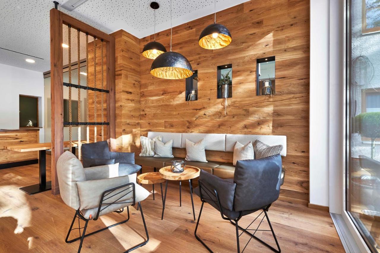Landgasthof Moser & Restaurant Bootshaus Windorf  ภายนอก รูปภาพ